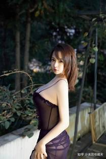 黄果短剧热播榜第七《快递驿站的猫店长》治愈短剧海报
